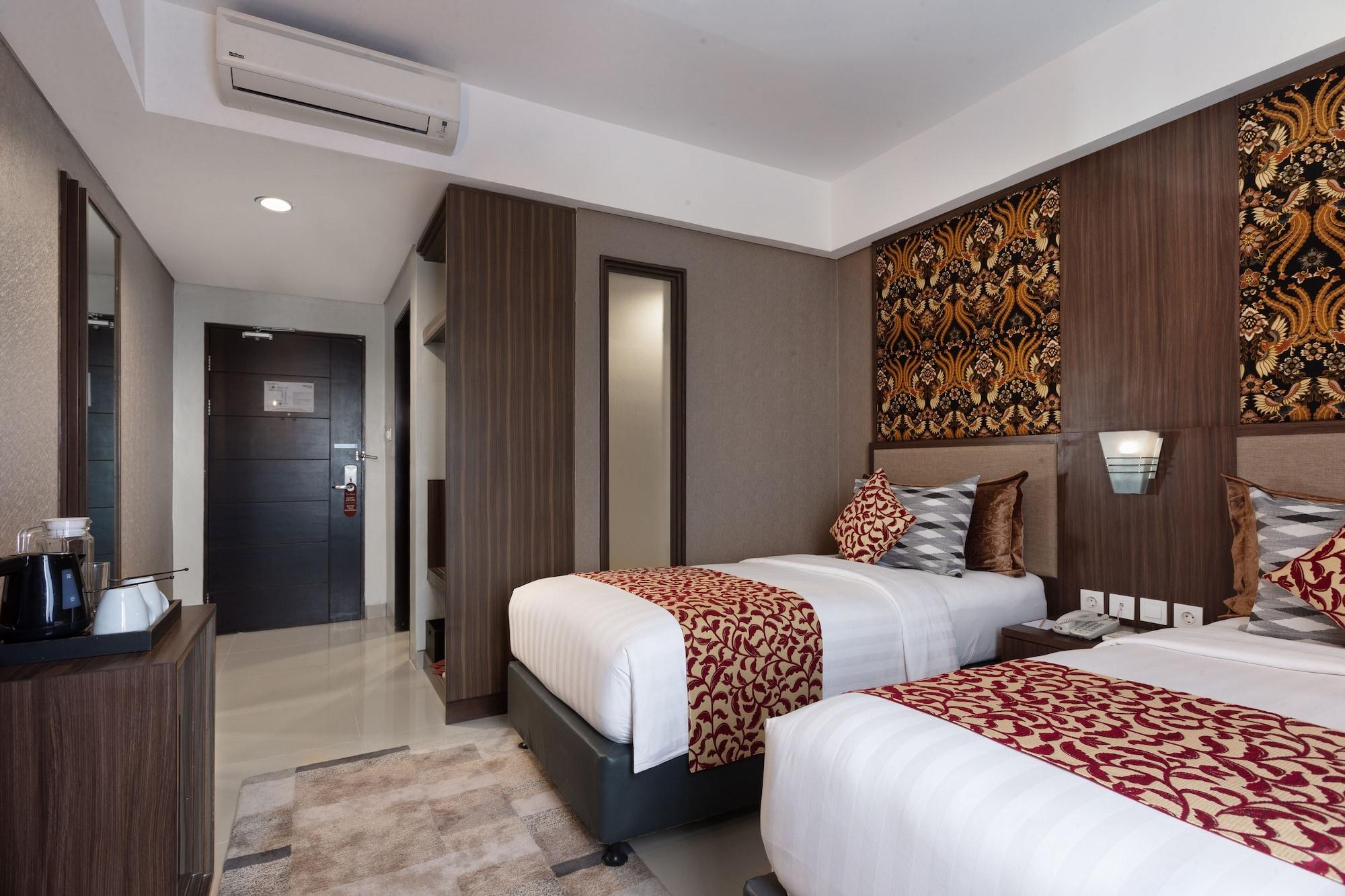 The Alana Hotel & Conference Center Malioboro Yogyakarta By Aston Exterior photo
