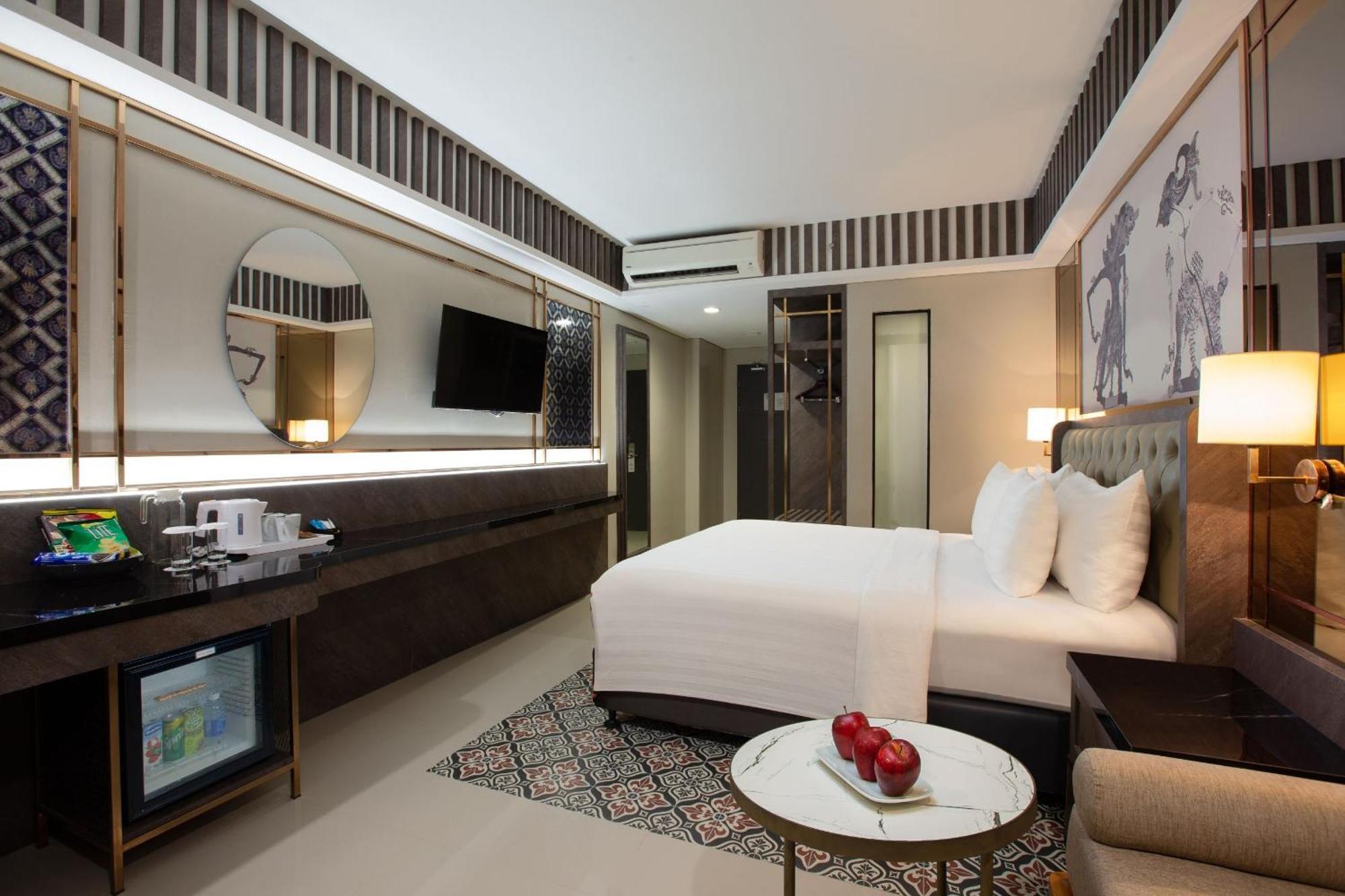 The Alana Hotel & Conference Center Malioboro Yogyakarta By Aston Exterior photo