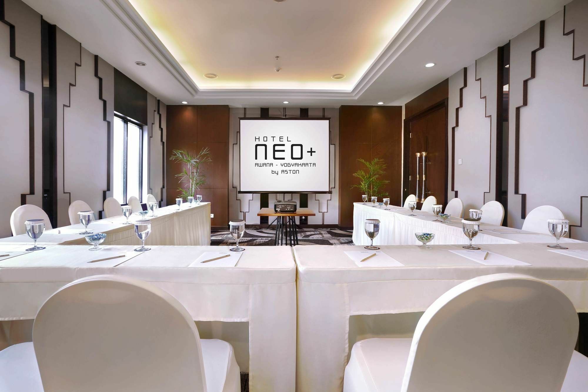 The Alana Hotel & Conference Center Malioboro Yogyakarta By Aston Exterior photo