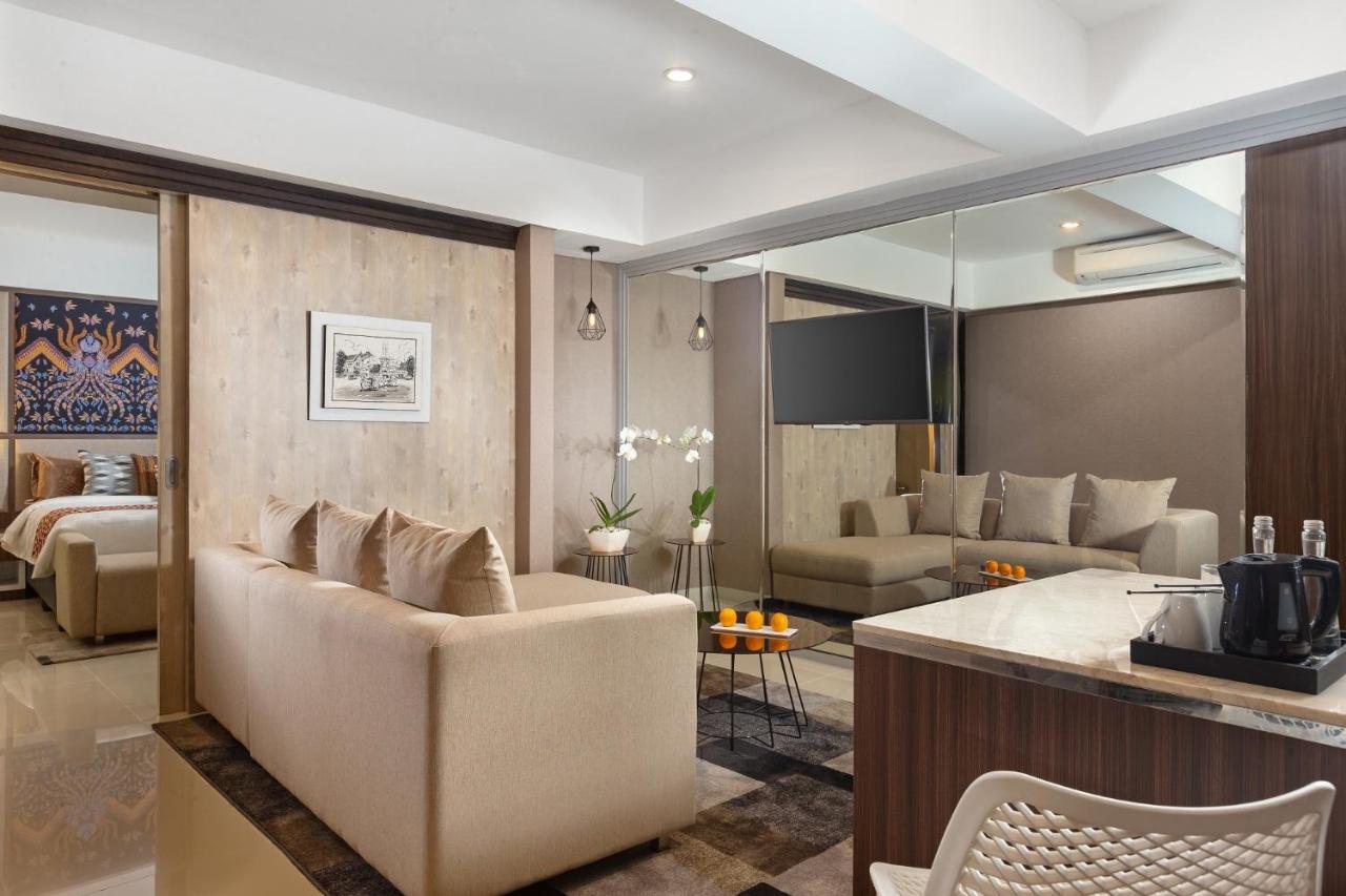 The Alana Hotel & Conference Center Malioboro Yogyakarta By Aston Exterior photo