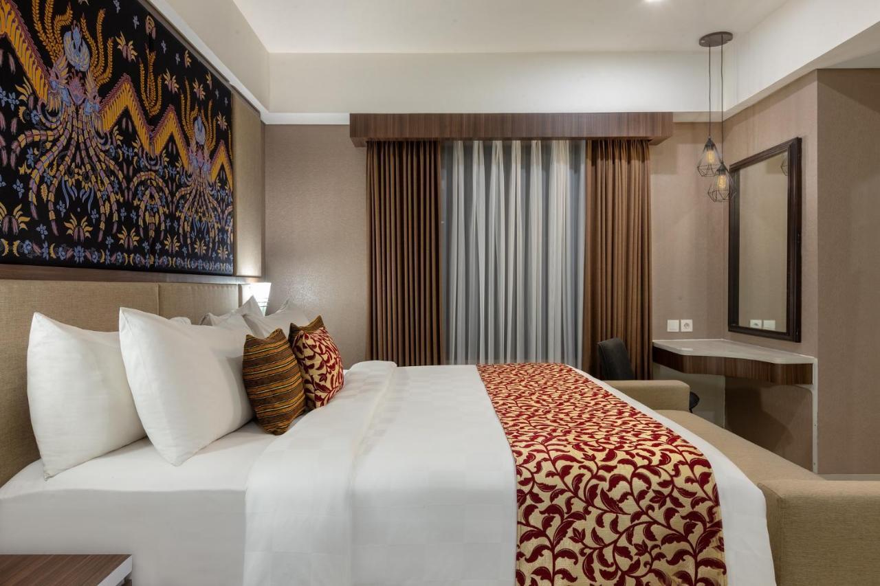 The Alana Hotel & Conference Center Malioboro Yogyakarta By Aston Exterior photo