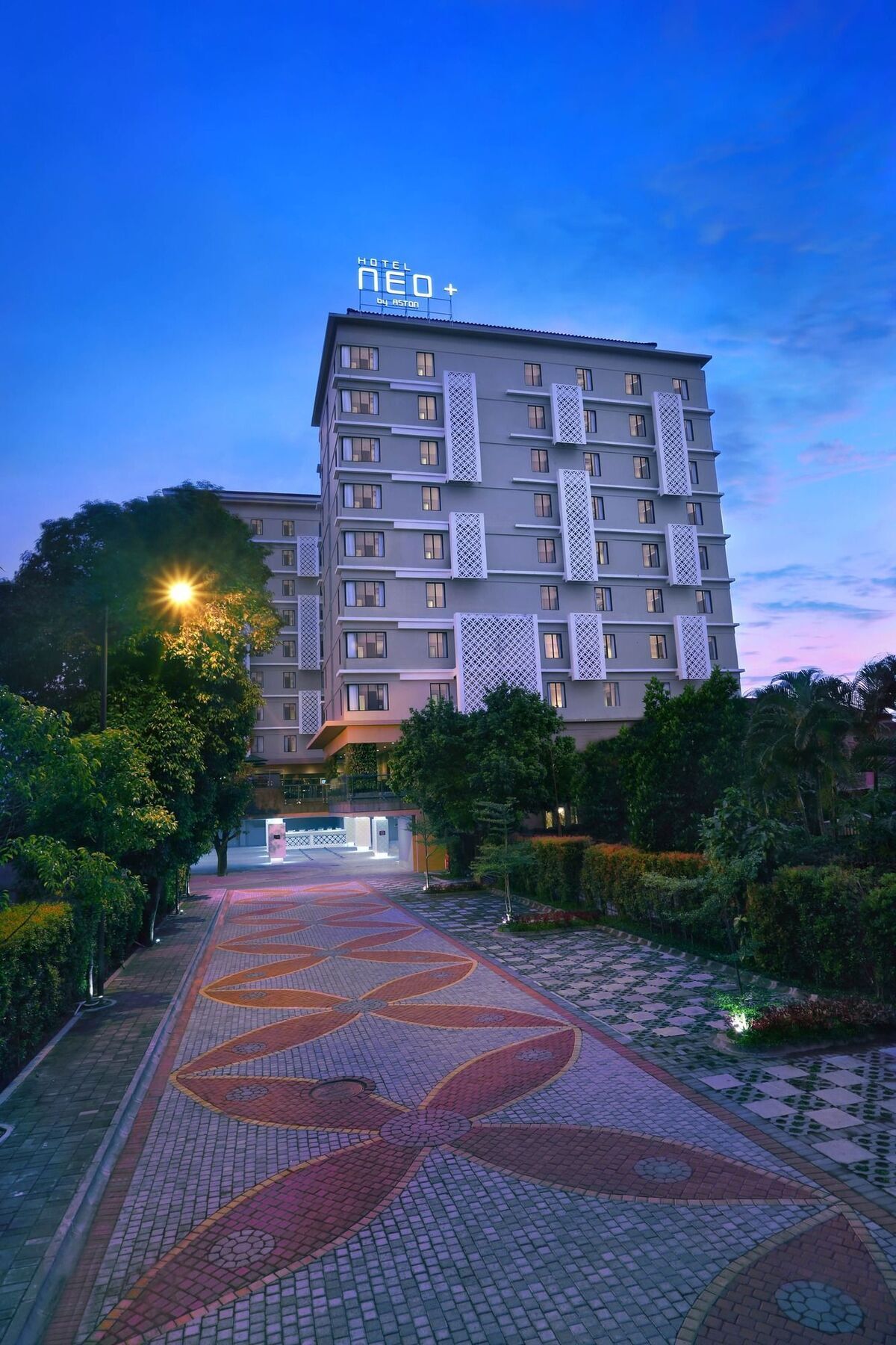 The Alana Hotel & Conference Center Malioboro Yogyakarta By Aston Exterior photo